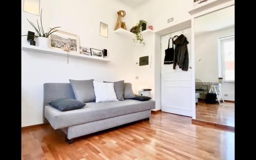 Charming mini apartment near Vatican with parking, Rome (photo 2)