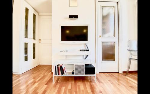 Charming mini apartment near Vatican with parking, Rome (photo 7)