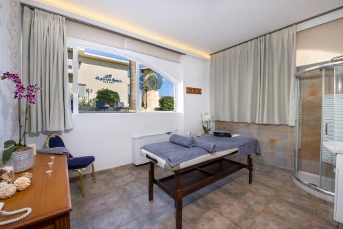 Kalyves Beach Hotel - image 6
