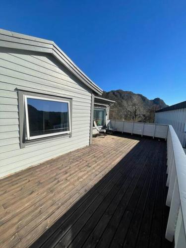 Lovely 2 bedroom apartmen with free parking in Flesland