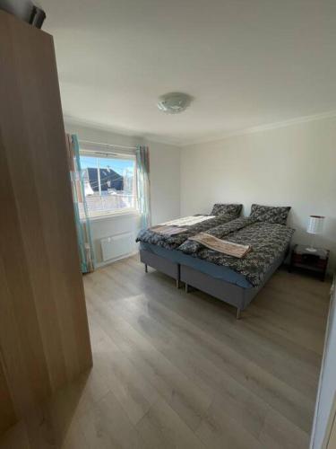 Lovely 2 bedroom apartmen with free parking in Flesland