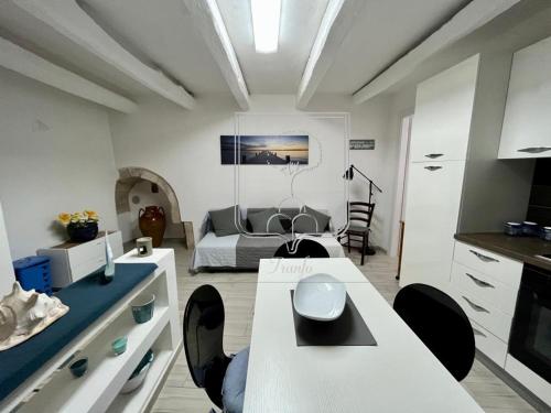 Apartment - Separate Building image 9