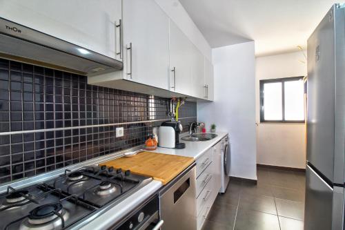 Center location, AC, swimming pool, and parking, Olhão (fotografie 5)