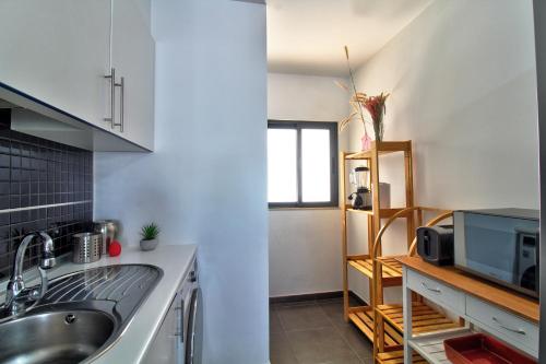 Center location, AC, swimming pool, and parking, Olhão (fotografie 6)