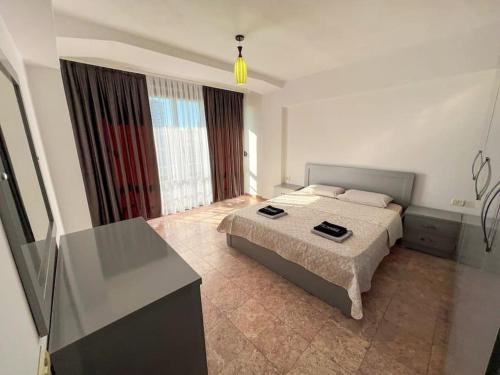 Scanderbeg Square 2BR APT, Tirana (photo 8)