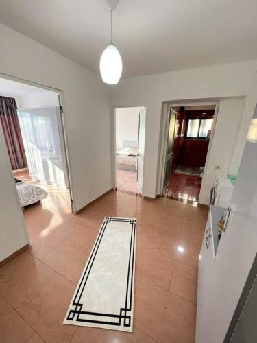 Scanderbeg Square 2BR APT, Tirana (photo 10)