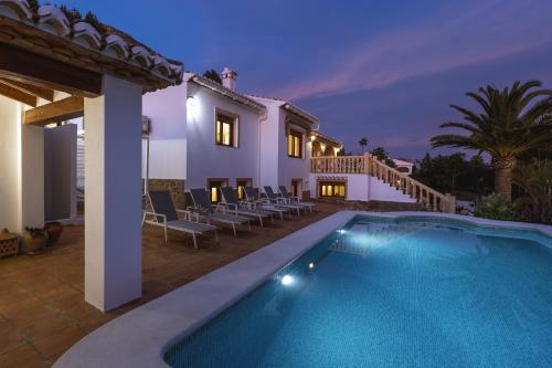 مسبح, Casa Cora in Montgo de Toscamar