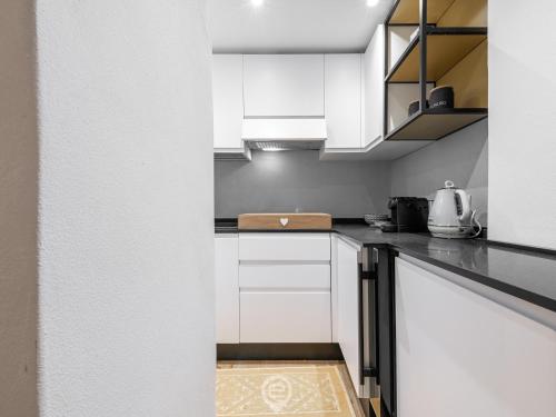 Estay - Modern Gem in Castello, Cagliari (photo 8)