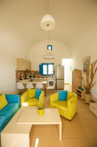 Perissa 2 bedrooms 4 persons cycladic house by MPS