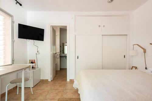 AldeaMia, Forest, mountain view, beach at 8 min