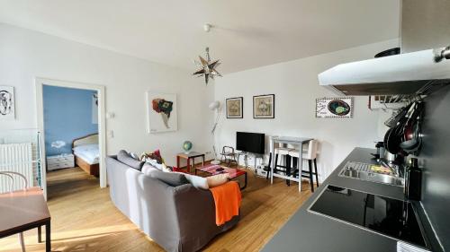 Cozy Retreat with Large Balcony near Schönbrunn in Wien, Österreich