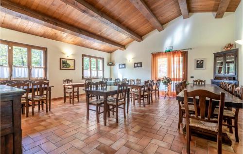 Cozy Home In Badia Tedalda Ar With Kitchen