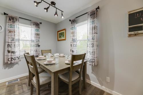 Cozy Kentucky Retreat - Deck, Near Ark Encounter! in Dry Ridge