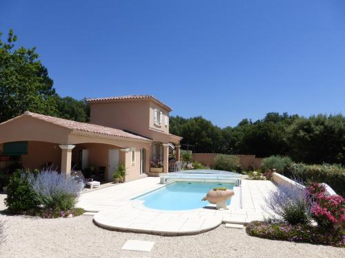 Gîte Les Hauts Sauviers avec piscine et sauna - Location saisonnière - Bédoin