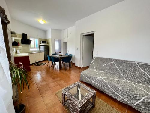 Family Village Santorini - image 7