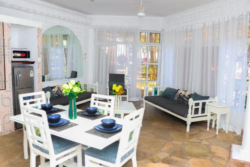 Gracious Homes