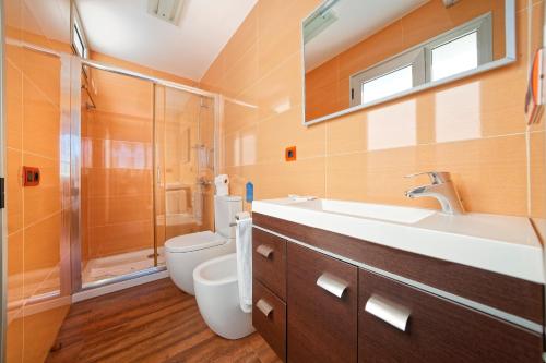Apartamentos Cocoteros - image 4