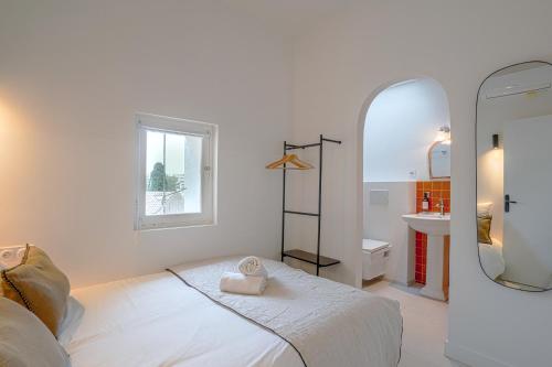 Three-Bedroom Apartment image 10