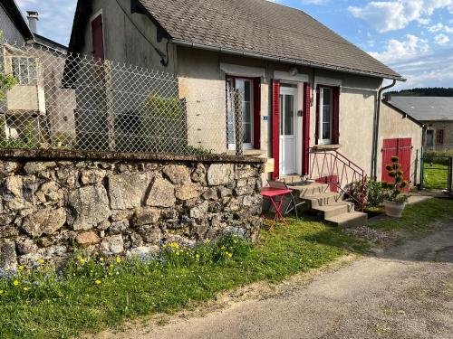 Viesnīcas āriene, Maison au coeur du Morvan in Anost