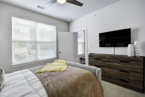 Eclectic Staycation Near Downtown Alamo Pearl in San Antonio, USA
