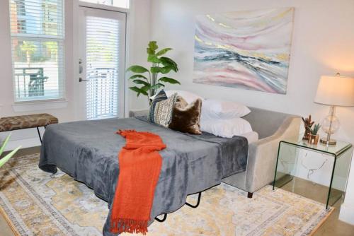 Eclectic Staycation Near Downtown Alamo Pearl in San Antonio, USA