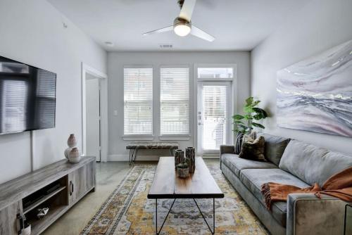 Eclectic Staycation Near Downtown Alamo Pearl in San Antonio, USA