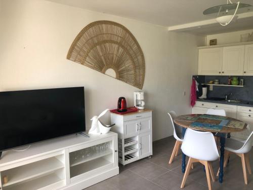T2 Rez de jardin piscine parking La Baule