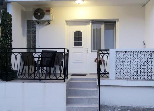 One-Bedroom Apartment image 10