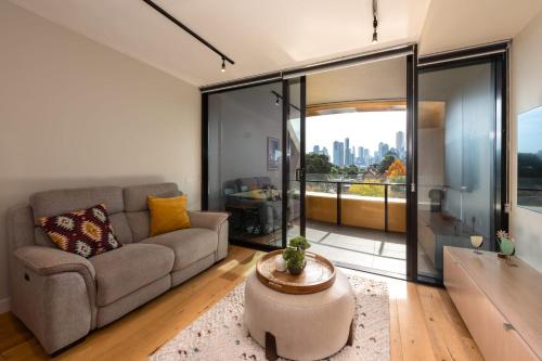 2-Bed in South Melbourne w Beautiful City Views