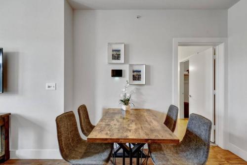 Charming Apartment in Southtown Wifi Pool Gym in San Antonio, USA