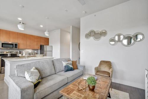 Beautiful Studio Apartment Near Southtown with Pool and Gym in San Antonio, USA