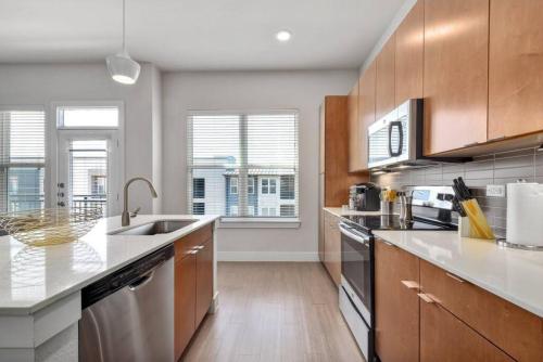 Beautiful Studio Apartment Near Southtown with Pool and Gym in San Antonio, USA