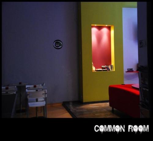 Bar/ Salón, La Guitarra Hostel Poznan in Poznań