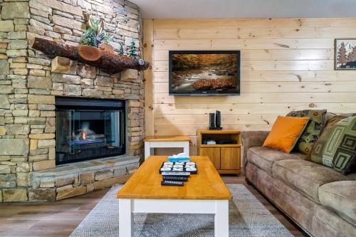 Cozy Getaway in Pigeon Forge, USA