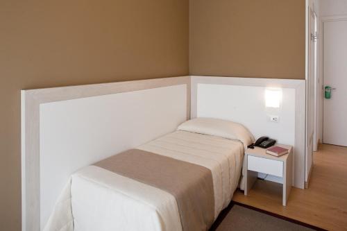1 twin bed