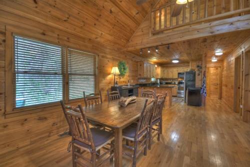 Trout Haven Cabin on Fightingtown Creek w FirePit in Epworth, USA