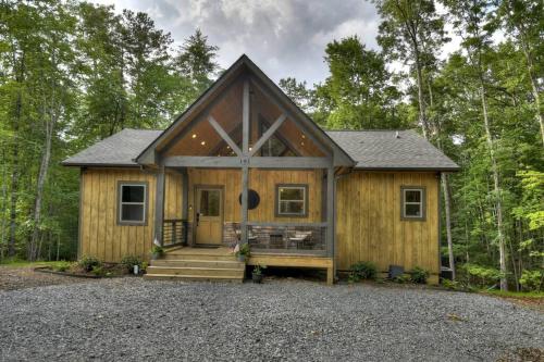 Wood Nest Retreat - Dog friendly in Blue Ridge GA in Blue Ridge, USA
