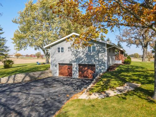 Elkhorn 3 Bedroom 2 Bathroom Log Cabin Sleeps 8 - Lincoln Log Cabin in Elkhorn, USA