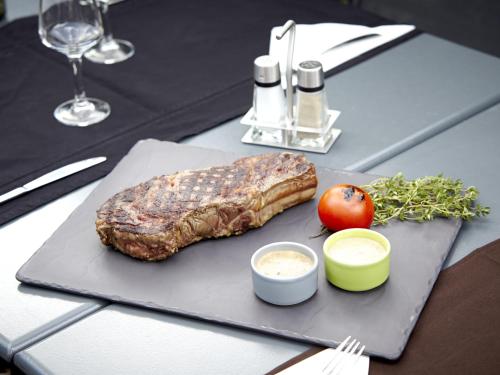 Hôtel Restaurant Campanile Versailles - Buc