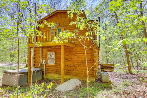 Comfy Taswell Cabin Rental - Community Amenities!