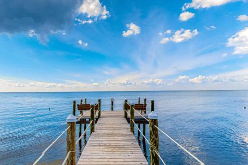 Serenity On The Bay