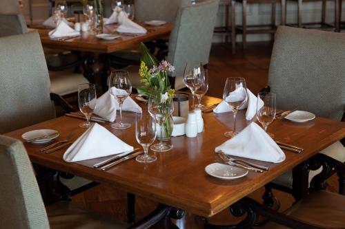Inn and Club at Harbour Town - image 10