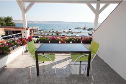 Apartmani Centar - Location saisonnière - Starigrad-Paklenica