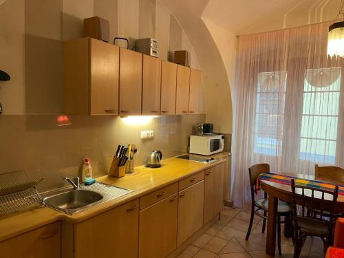 1 Bed Flat - Sleeps 3 - Pets - Wifi, Praha (fotografie 9)