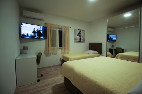 1 double bed, 1 twin bed, 1 sofa bed