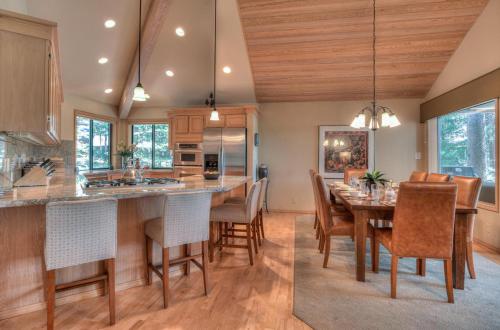 Pole House - Unit 1, Sunriver (foto 6)