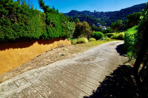 V&V LLORET-APARTAMENTO EUROPA para 6PAX con jardín y piscina comunitaria,barbacoa,150m playa Canyelles