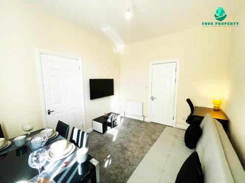 Fogs Property - Darlington City Apartments, Darlington (photo 4)