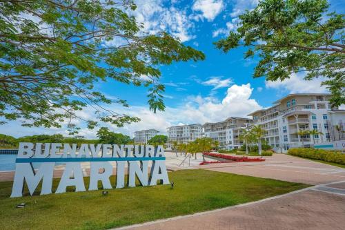 Modern Apartment - Steps to Puntarena Beach Club & Shops - Marina Overlook - Sleeps 10 in El Chirú