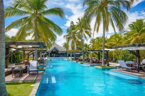 Swimming pool, Modern Apartment - Steps to Puntarena Beach Club & Shops - Marina Overlook - Sleeps 10 in El Chirú
